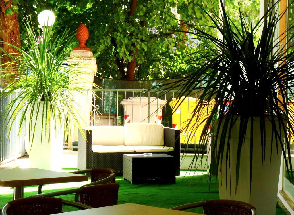 Hotel Villa Del Bagnino Rimini Exterior photo